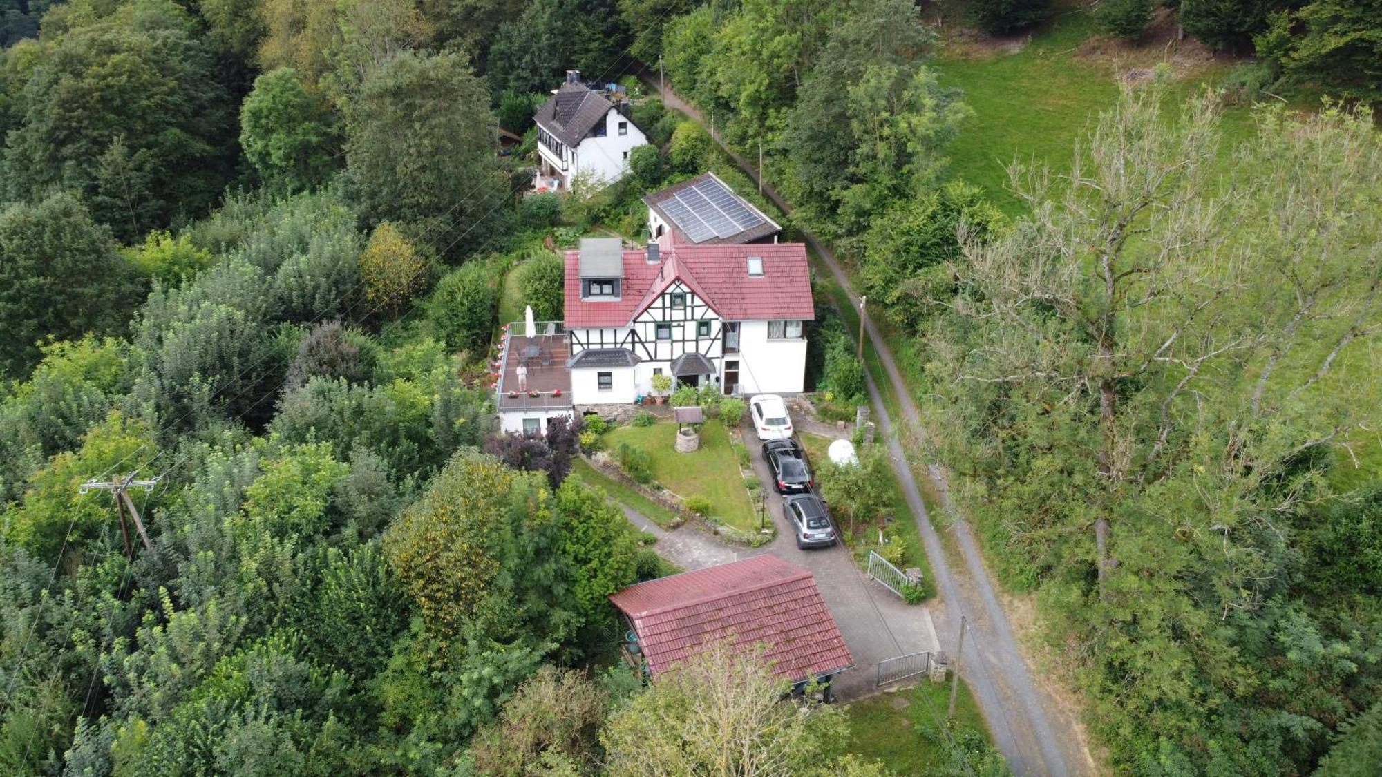 Ferienwohnung Schaefer Waldbreitbach エクステリア 写真